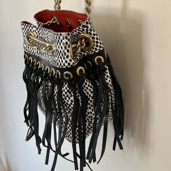 🎈FINAL PRICE🎈JUST CAVALLI Black & White Spotted Leather Bag with Black Fringe - Picture 4 of 14